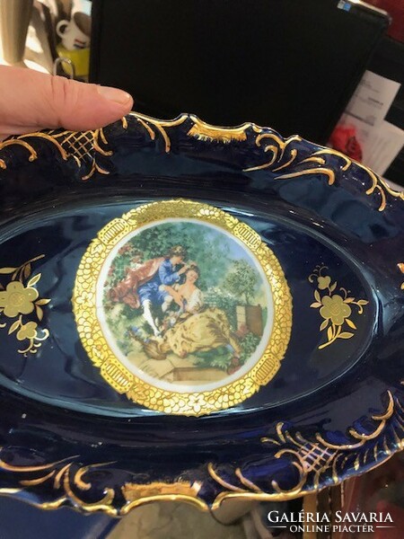 Thun Czechoslovak porcelain hand-painted dish, 26 cm.