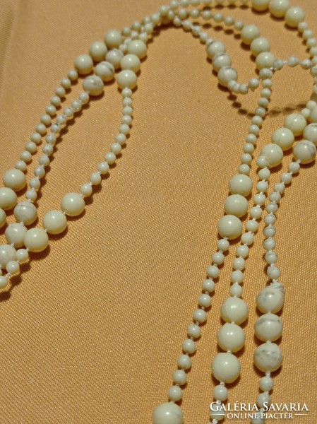 3 plastic retro necklaces 120 cm / pc