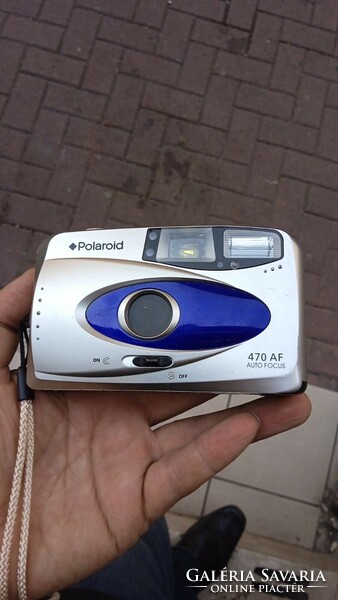 Polaroid 35mm 470af digital camera.