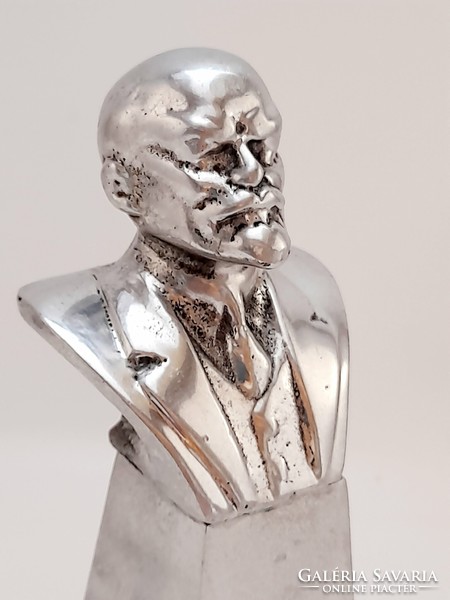 Aluminum statue of Lenin, bust