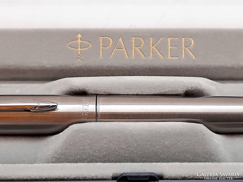 Parker fountain pen in box
