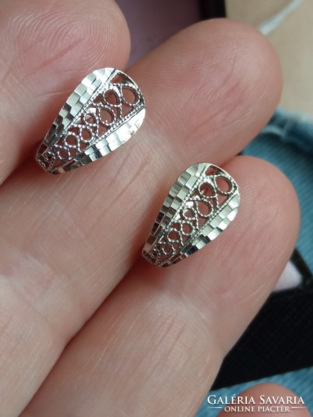 14K white gold earrings