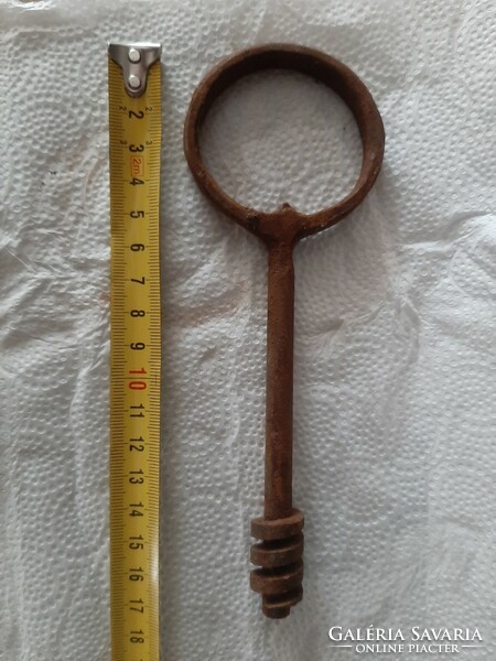 Shackle wrench