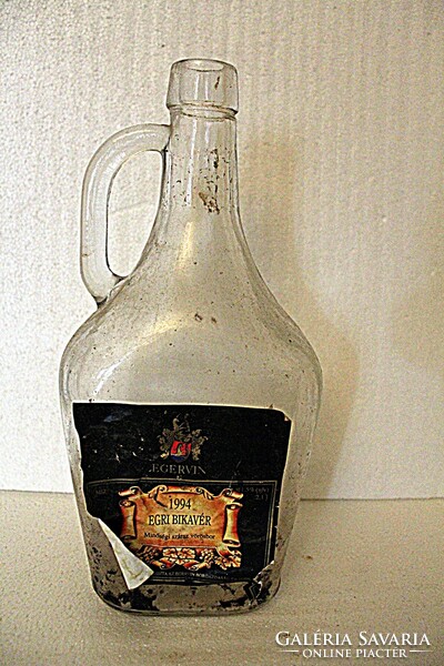 Old large wine bottle Eger bull's blood 1994
