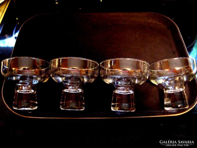 1970-es évekből ausztrál pezsgős, koktélos pohár készlet "Regis" by Crown Corning 4 db