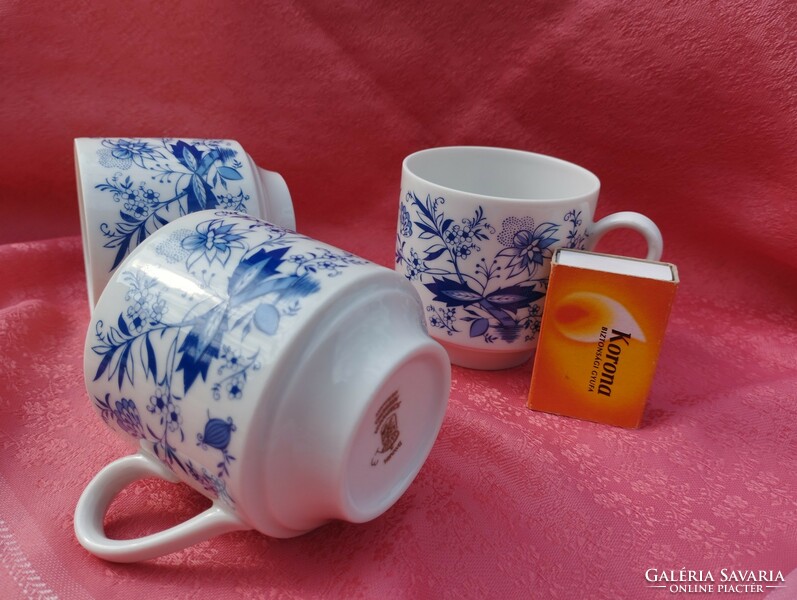 Beautiful onion-patterned porcelain coffee cups for replacement, 3 pcs.