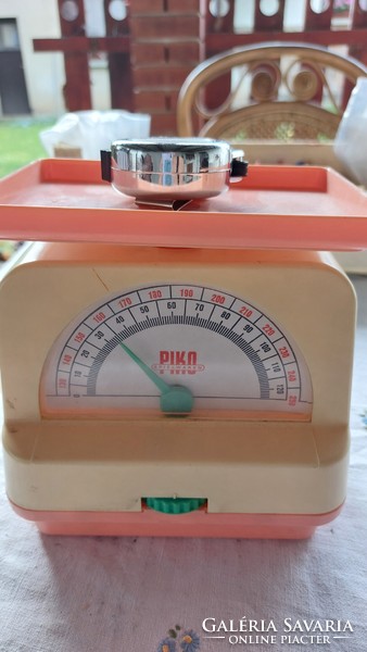 Retro original piko spielwaren plastic toy scale