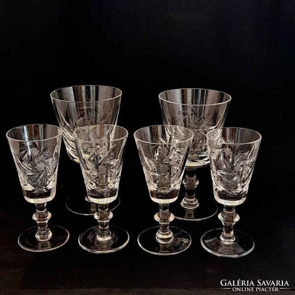 Crystal wine glasses 4 + 2 in one