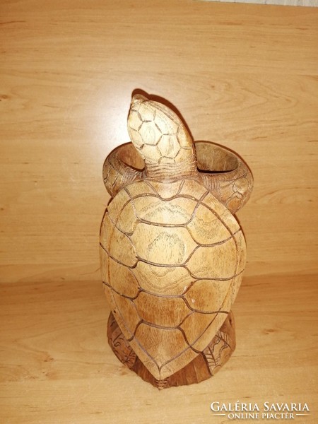 Faragott fa teknős - üveg, palack tartó - 26 cm (38/d)