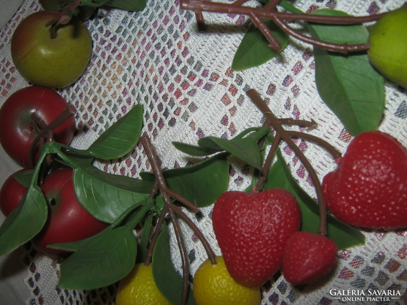 Retro műanyag gyümölcsök dekoráció