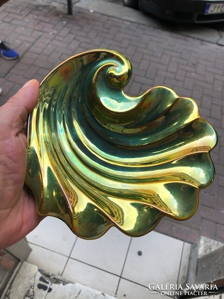 Zsolnay snail, eosin-glazed, 18 cm in size.