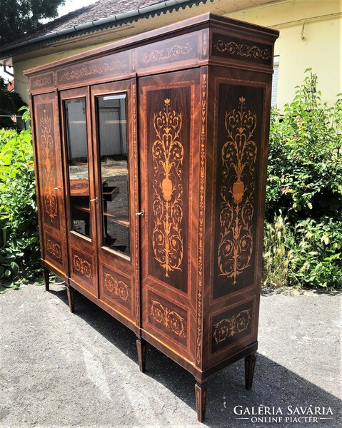 Inlaid bookcase / Maggiolini