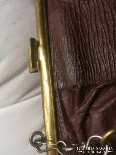 Vintage genuine leather chocolate brown crossbody, shoulder bag 15 x 21 cm 1980. .