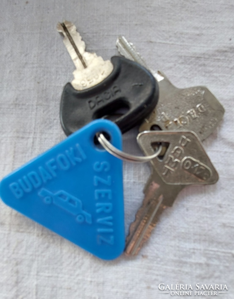 Old Dacia car key, lock key (ff license plate) Budafoki car service advertisement on key holder + key tag
