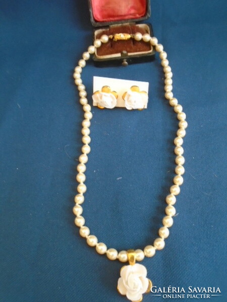 Szépséges régi,hibátlan szemű gyöngy nyaklánc kiváló ajándéknak is 0,6 mm 41 cm hosszú.