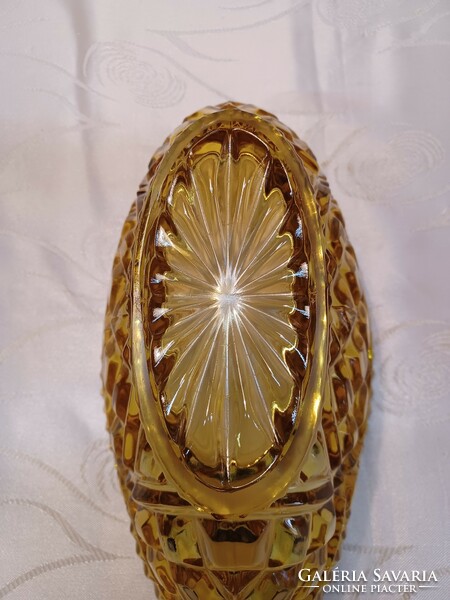 Amber glass centerpiece