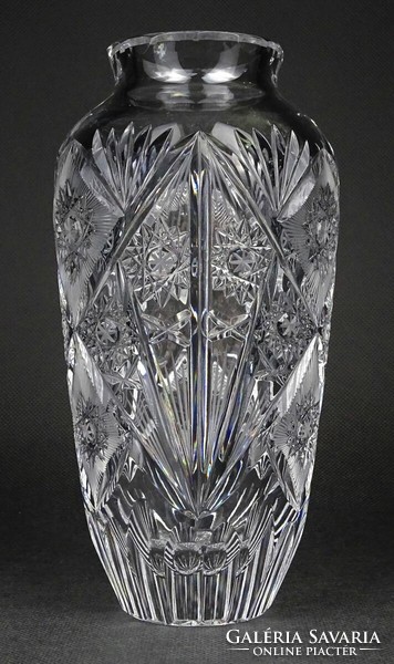 1N303 Vastagfalú gyönyörű kristály váza 20.5 cm