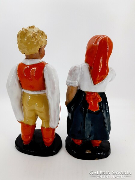 Pair of Jolan Szécsi ceramic figurines