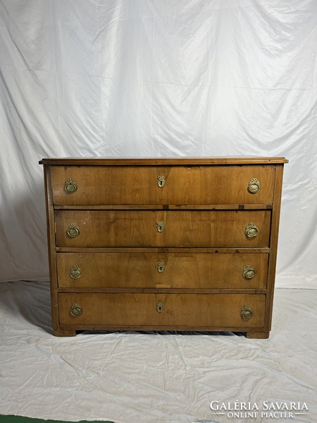 Antique bieder chest of drawers with 4 drawers