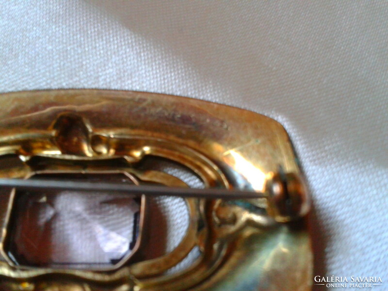 Antique gold plated marked brooch