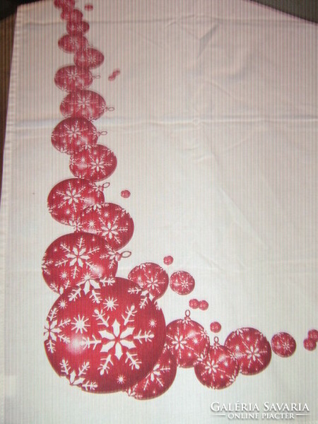Beautiful vintage Christmas decorative white-burgundy tablecloth runner