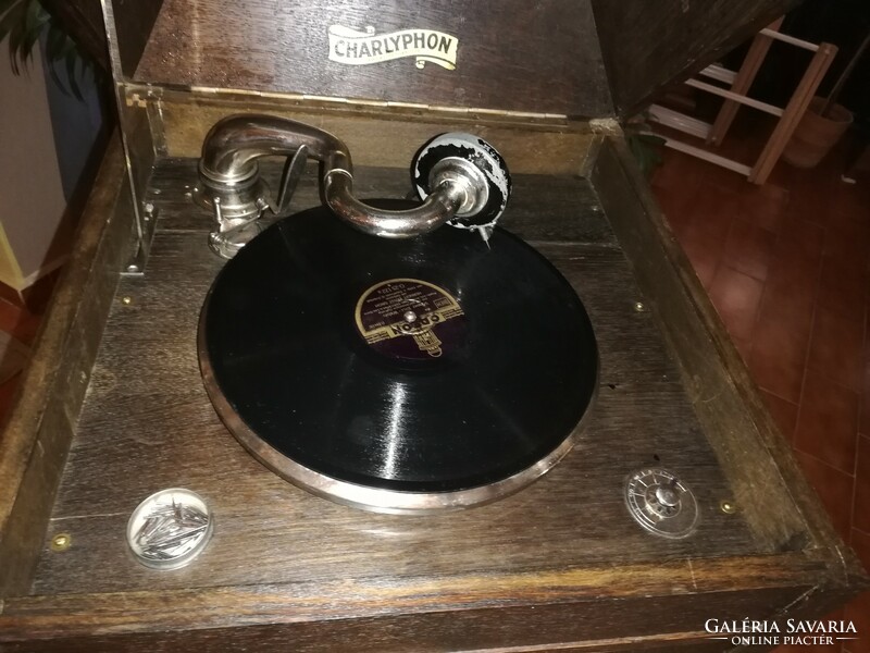 Charlypfon antik működő zeneszekrény 1900 évek elejéről
