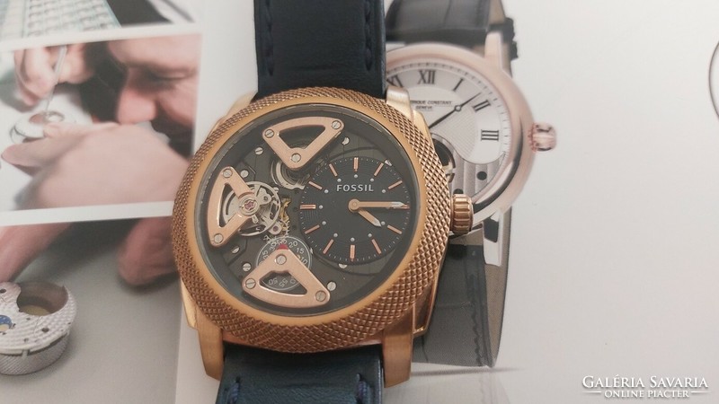 (K) beautiful fossil ffi watch with steel case