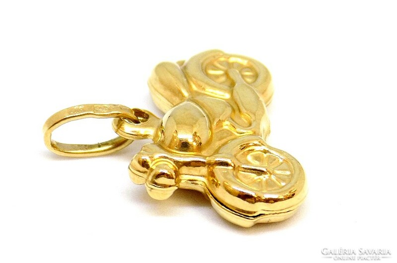 Gold motorcycle pendant (zal-au101792)