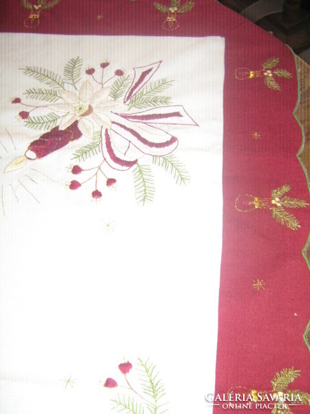 Beautiful burgundy embroidered edge white green gold machine embroidered elegant Christmas tablecloth