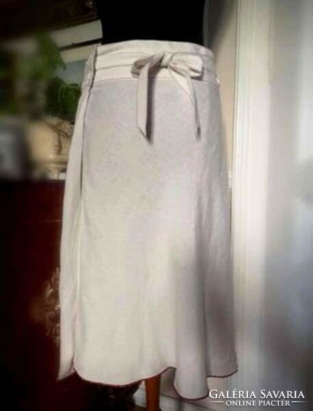 George 42 white linen viscose skirt with red embroidery