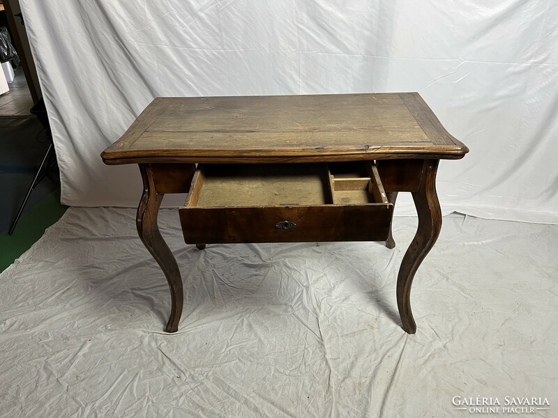 Antique bieder table with drawers