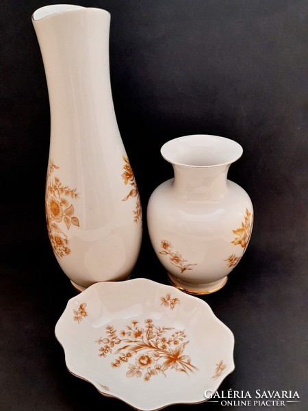 Hollóházi porcelán nagyméretű váza, közepes váza és tálka egyben