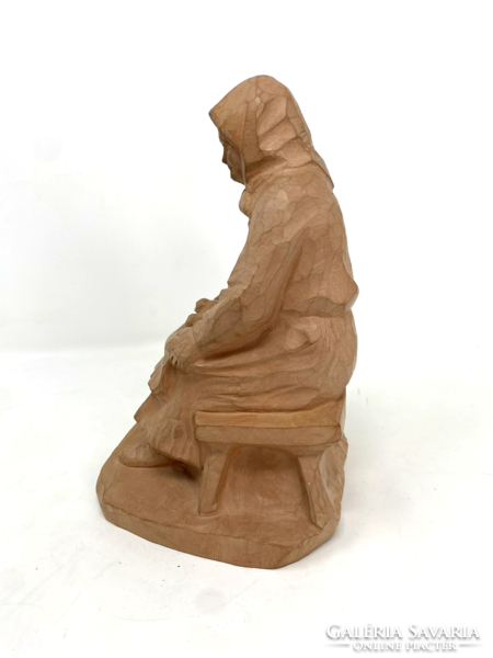 Aunt in a shawl selling chicks - terracotta sculpture szabó 1982 (age István Szabó??) Marked (23cm) - cz