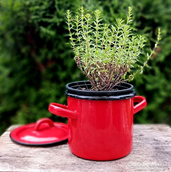 Old enamel small red foot 11x 13.5cm