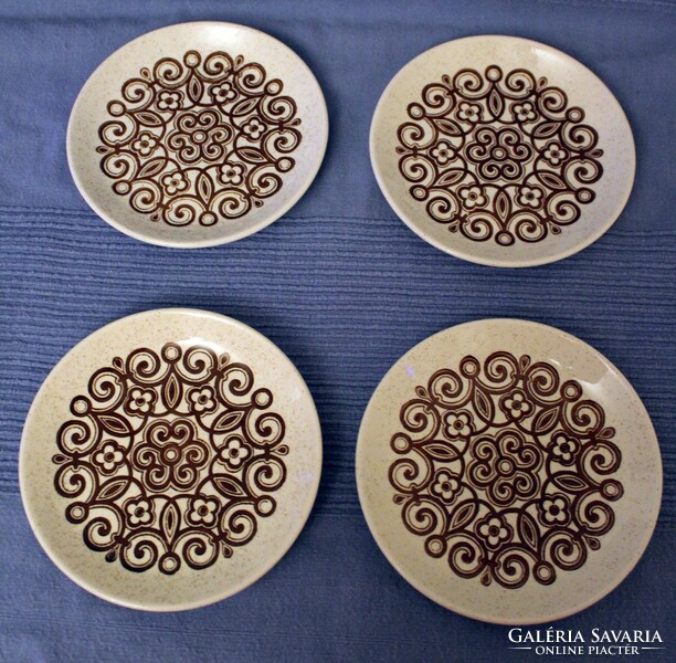 Vintage retro biltons ceramic Celtic rose pattern tea cake side plates