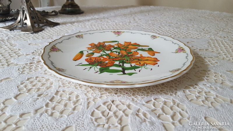 Royal Albert Collectors tányér II.Erzsébet királynő kedvenc virágai "Tiger Lily"