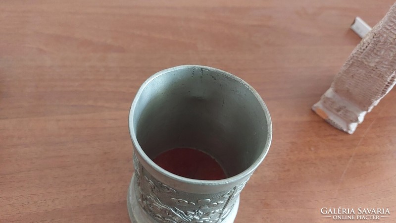 (K) Kínai (?) ón pohár.