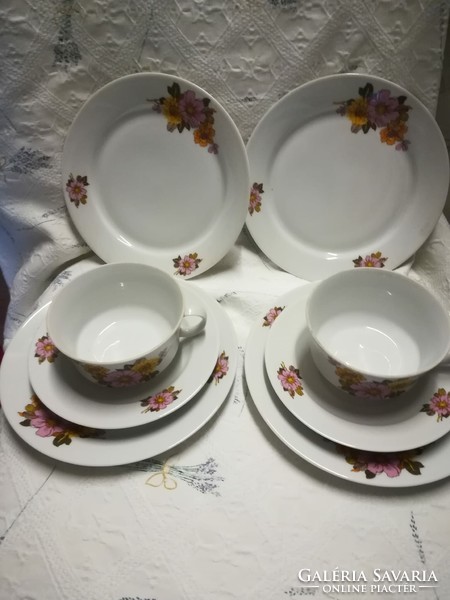 Alföldi porcelán teás szett+4 süteményes tányér