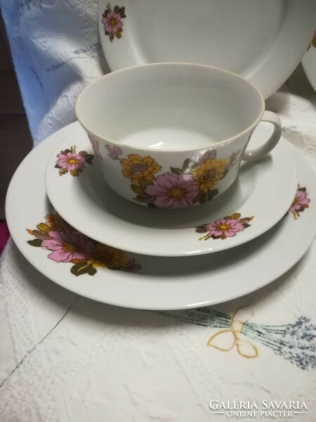 Alföldi porcelain tea set + 4 cake plates