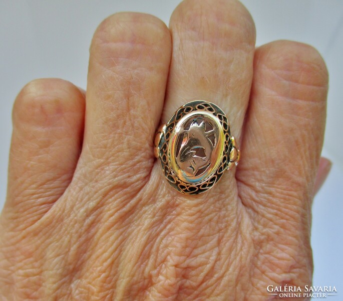 Beautiful antique 14kt gold ring