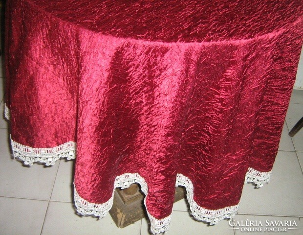 Elegant burgundy crumpled silk tablecloth with a lace edge