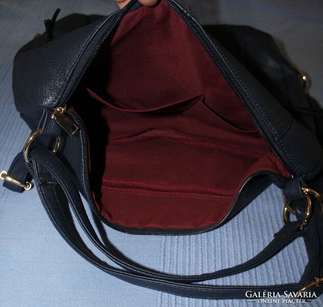 Large women's shoulder bag