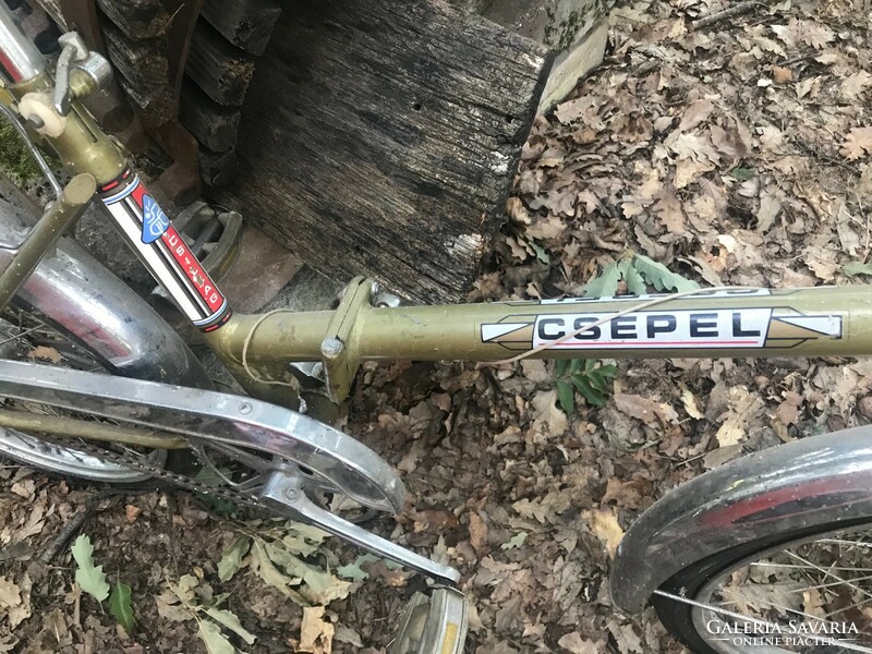 Keveset használt,jó állapotban lévő,összecsukható Csepel Camping bicikli eladó.