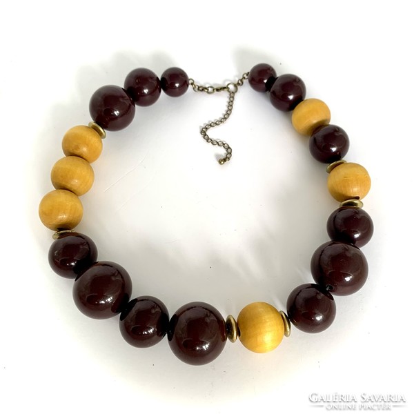 Unique wood and resin pearl Italian vintage necklace from the 1990s, quality pearl string