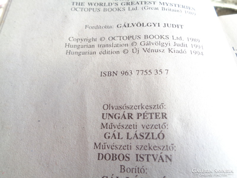 A világ  legnagyobb relytélyei  ,  írta  Gerry Brown , Új Vénusz Lap és könyvkiadó   1994