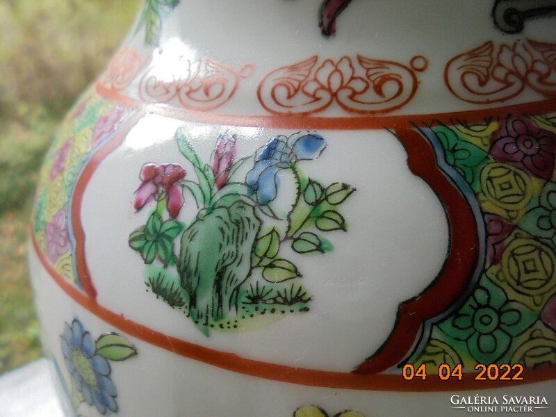 Chinese empress and her entourage pattern, qianlong, famille rose hand painted floor vase