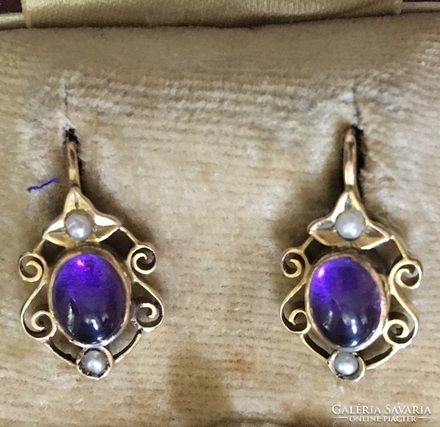 Antique Art Nouveau gold earrings with amethyst pearls