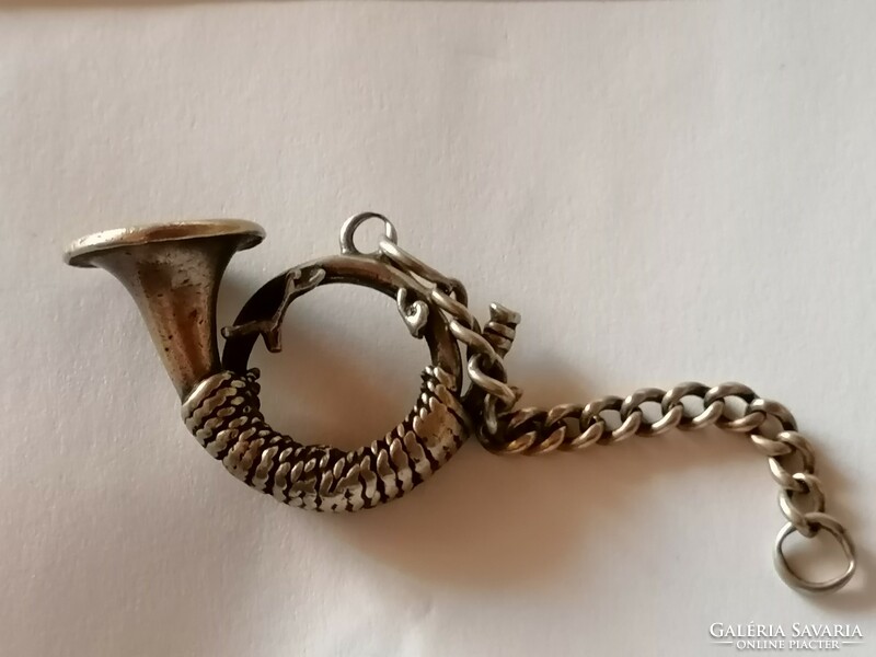 Silver hunting horn pendant 52.