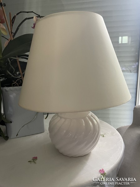 New! White ceramic table lamp with a classic ribbed body