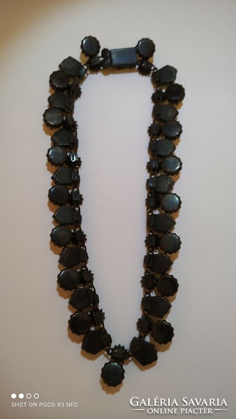 Vintage pazar dizájn ékszer csillogó fém nyaklánc ragyogó kövekkel a nyár éke vélhetően Konplott